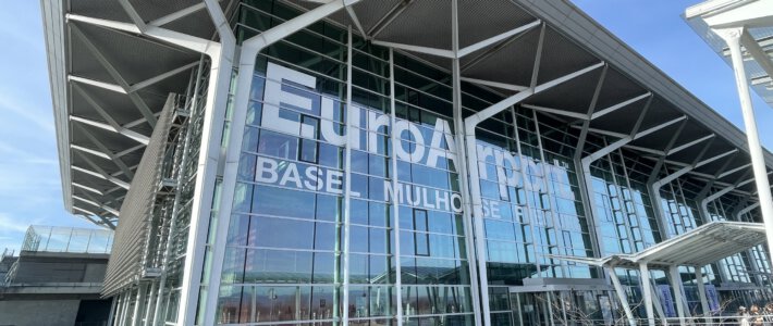 Hauptgebäude des Euroairports Basel Mulhouse Freiburg