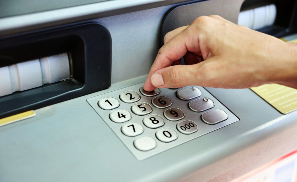 Eingabetasten für Pin-Codes an einem Geldautomaten