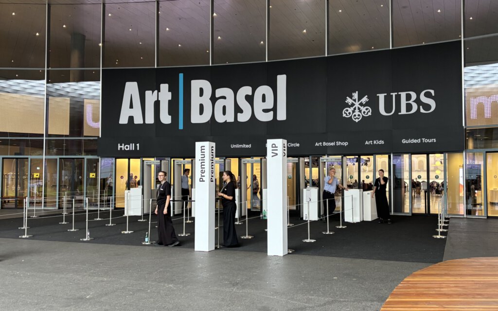 Art Basel Eingang ohne grossen Andrang