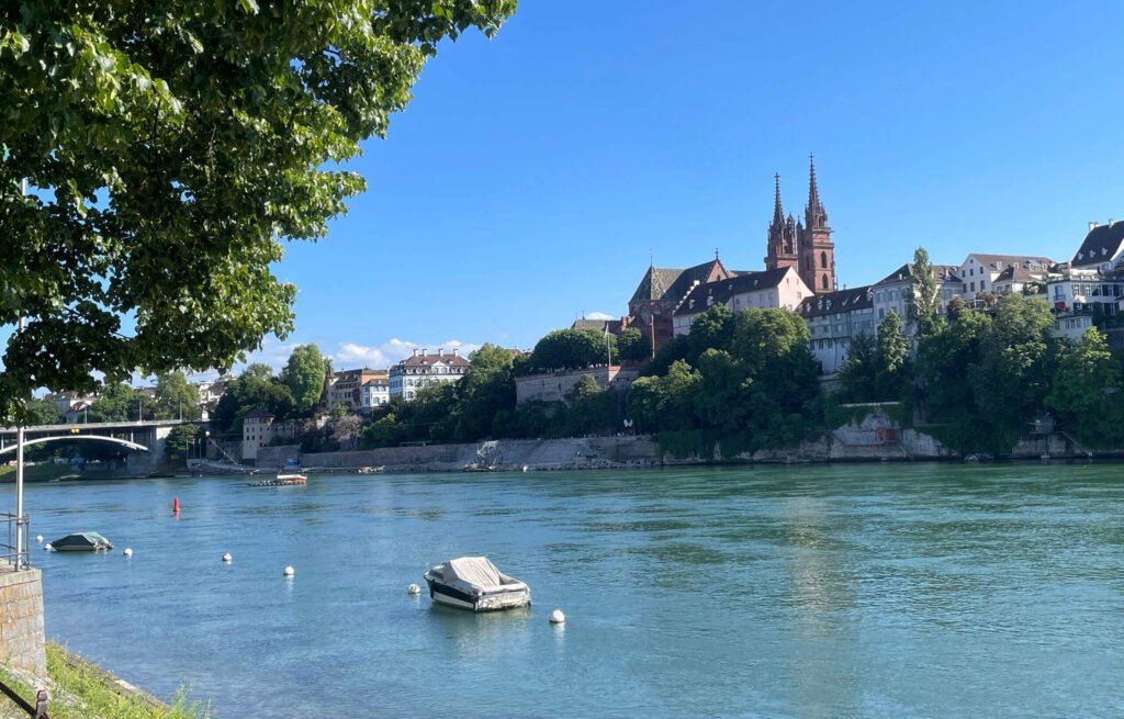 Blick über Basel-Stadt und den Rhein