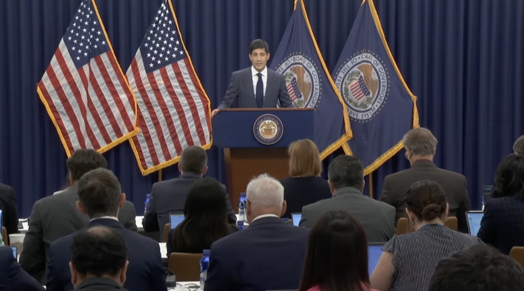 Fed-Chair Kevin Warsh vor der Presse