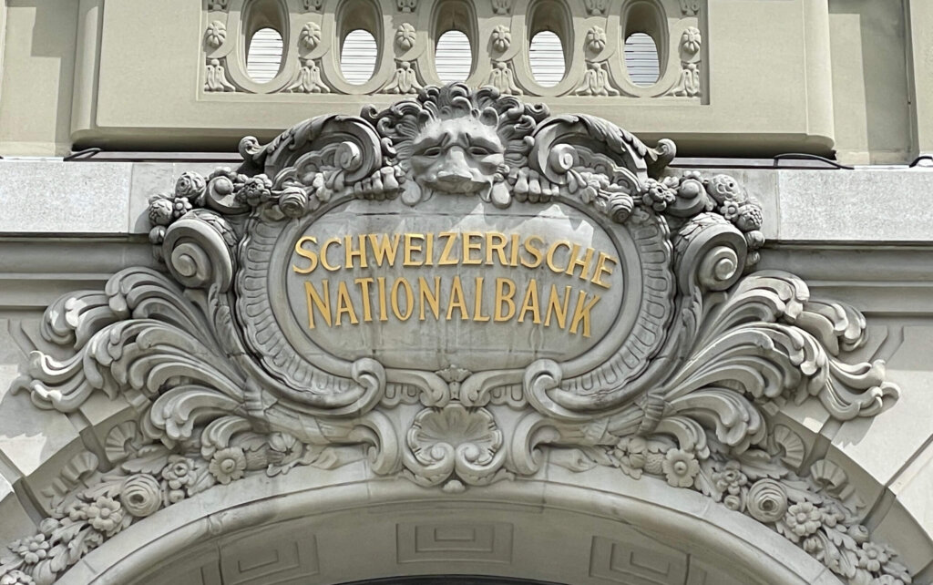 Logo der Schweizerischen Nationalbank SNB in Bern