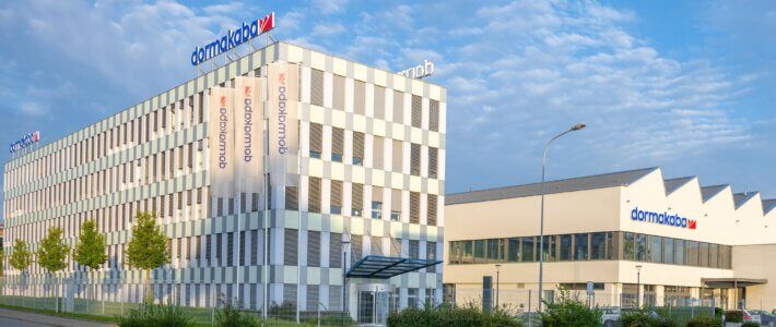 Hauptsitz von Dormakaba in Rümlang beim Flughafen Zürich