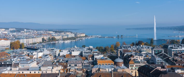 Genf mutiert zum sozialen Brennpunkt der Schweiz Ein Blick über Genf und den Genfersee