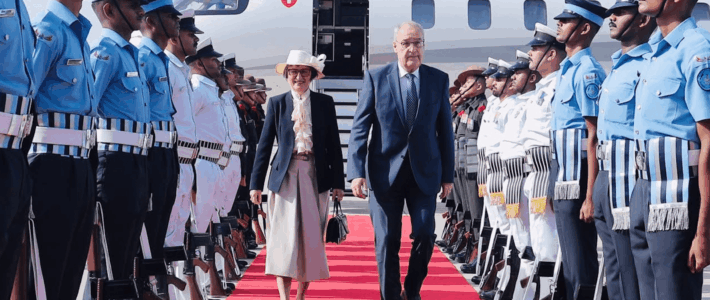 Bundespräsident Guy Parmelin mit seiner Frau beim Empfang in Indien